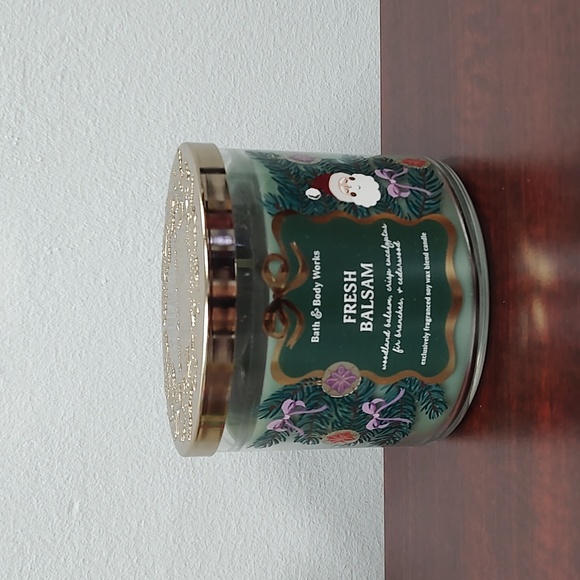 Bath & Body Works THE PERFECT CHRISTMAS & FRESH BALSAM 3 Wick Candle Bundle - Picture 3 of 9